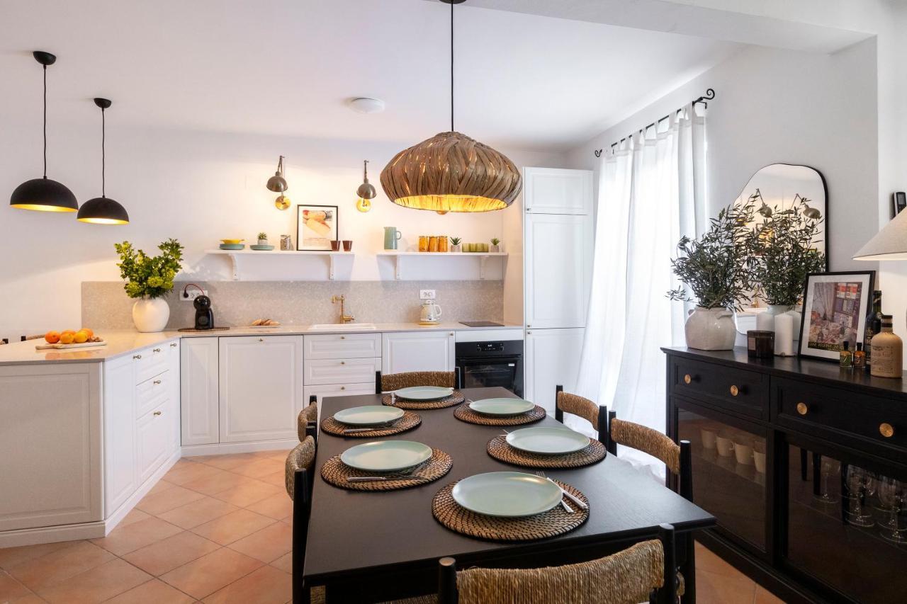 Apartman Luri Sutivan Exterior foto
